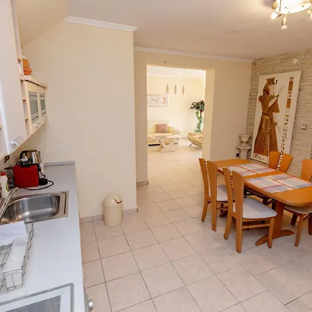 Sunsea Apartment
